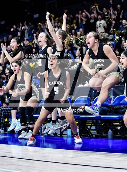 Thumbnail 3 in Rancho Cucamonga vs. Canyon (CIF SS DIV 4AA Championship) photogallery.