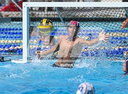 Thumbnail 2 in Carlsbad vs Saint Francis (America's Finest City) photogallery.