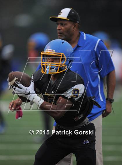 Thumbnail 1 in East St. Louis vs. Simeon  photogallery.