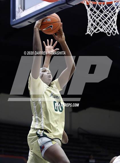 Thumbnail 2 in Weston Ranch vs. Moreau Catholic (MaxPreps MLK Classic) photogallery.