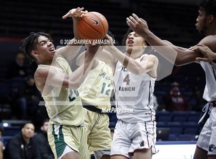 Thumbnail 3 in Weston Ranch vs. Moreau Catholic (MaxPreps MLK Classic) photogallery.
