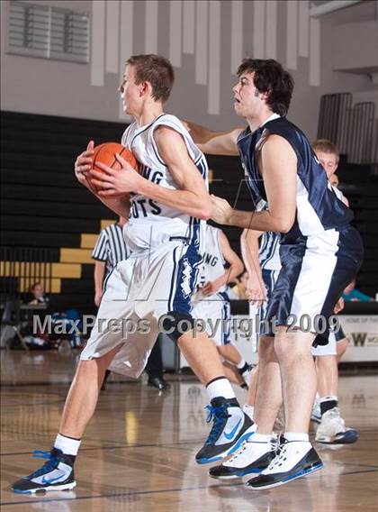 Thumbnail 1 in Rim of the World vs Yucaipa (MaxPreps Holiday Classic) photogallery.