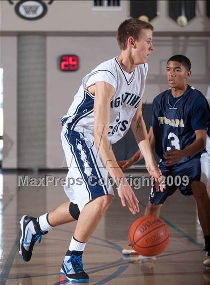 Thumbnail 2 in Rim of the World vs Yucaipa (MaxPreps Holiday Classic) photogallery.