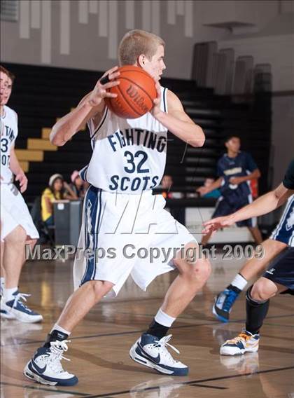 Thumbnail 1 in Rim of the World vs Yucaipa (MaxPreps Holiday Classic) photogallery.