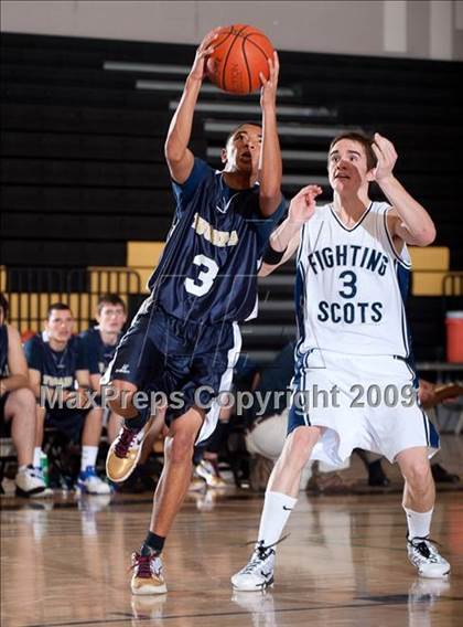 Thumbnail 3 in Rim of the World vs Yucaipa (MaxPreps Holiday Classic) photogallery.