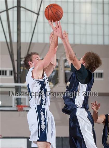 Thumbnail 1 in Rim of the World vs Yucaipa (MaxPreps Holiday Classic) photogallery.