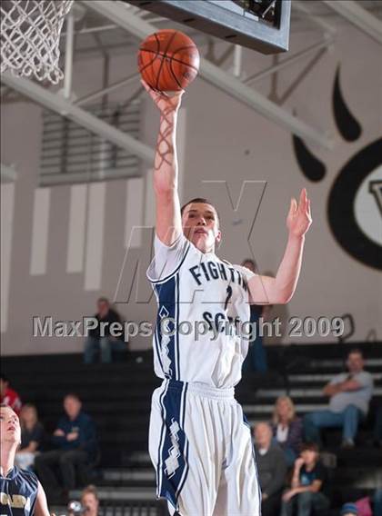 Thumbnail 2 in Rim of the World vs Yucaipa (MaxPreps Holiday Classic) photogallery.