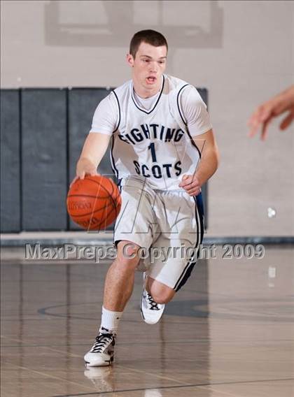Thumbnail 2 in Rim of the World vs Yucaipa (MaxPreps Holiday Classic) photogallery.