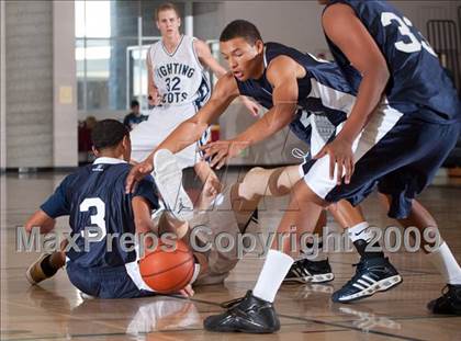 Thumbnail 3 in Rim of the World vs Yucaipa (MaxPreps Holiday Classic) photogallery.