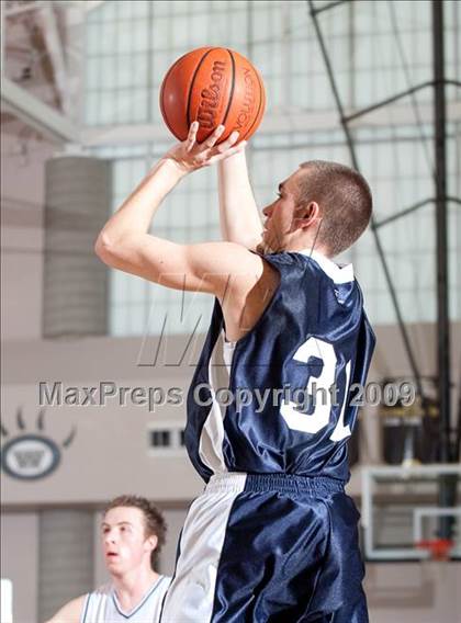 Thumbnail 2 in Rim of the World vs Yucaipa (MaxPreps Holiday Classic) photogallery.