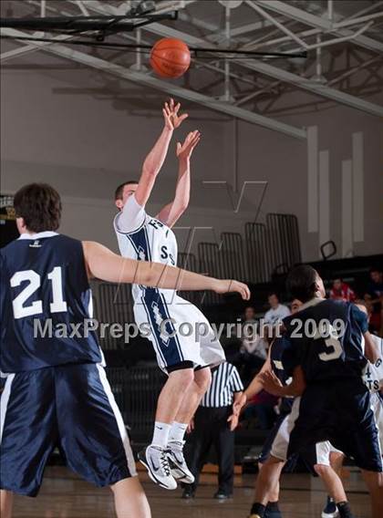 Thumbnail 2 in Rim of the World vs Yucaipa (MaxPreps Holiday Classic) photogallery.