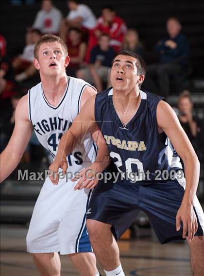 Thumbnail 3 in Rim of the World vs Yucaipa (MaxPreps Holiday Classic) photogallery.