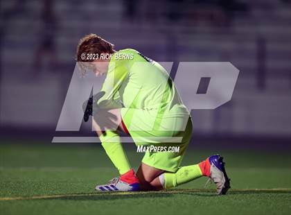 Thumbnail 2 in Grand Oaks vs College Park photogallery.