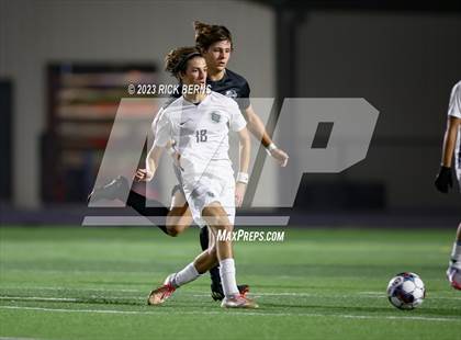 Thumbnail 3 in Grand Oaks vs College Park photogallery.