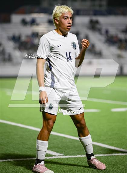 Thumbnail 1 in Grand Oaks vs College Park photogallery.