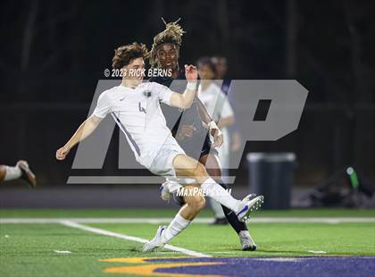Thumbnail 1 in Grand Oaks vs College Park photogallery.