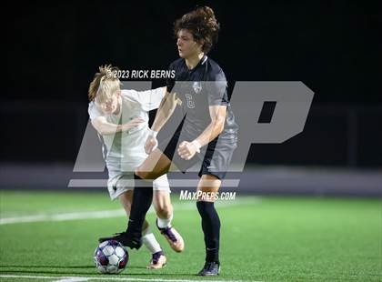 Thumbnail 1 in Grand Oaks vs College Park photogallery.