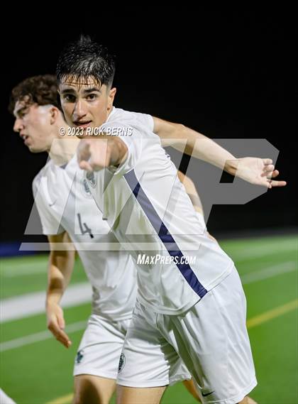 Thumbnail 3 in Grand Oaks vs College Park photogallery.
