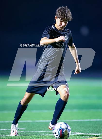 Thumbnail 2 in Grand Oaks vs College Park photogallery.