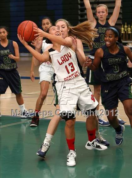 Thumbnail 2 in Vista vs. Del Norte (So Cal Holiday Prep Classic) photogallery.