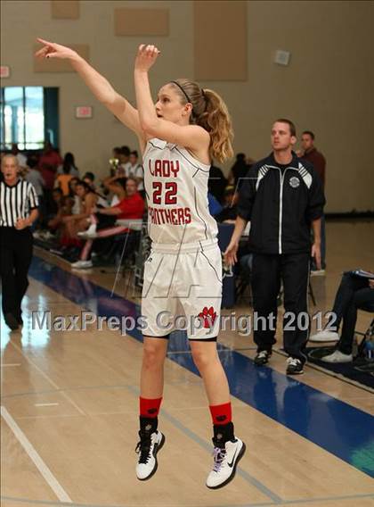 Thumbnail 2 in Vista vs. Del Norte (So Cal Holiday Prep Classic) photogallery.