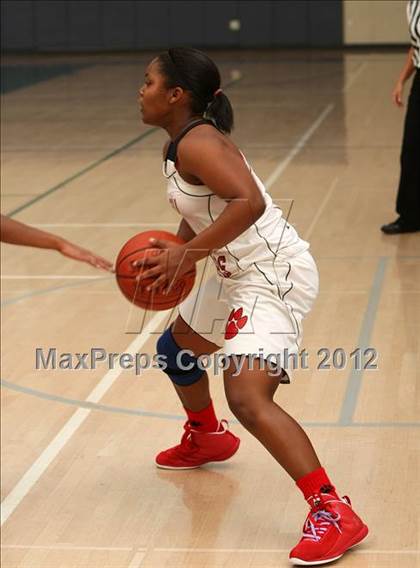 Thumbnail 1 in Vista vs. Del Norte (So Cal Holiday Prep Classic) photogallery.