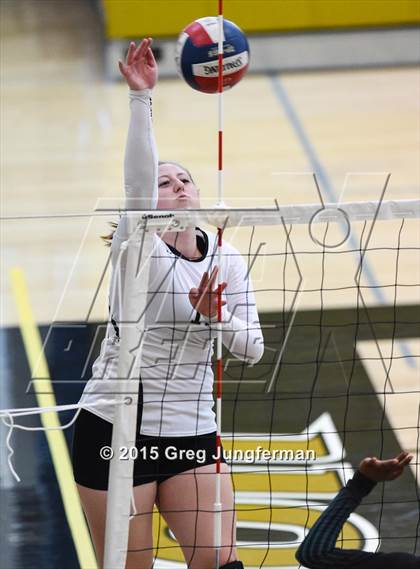 Thumbnail 1 in Windsor vs. El Cerrito photogallery.