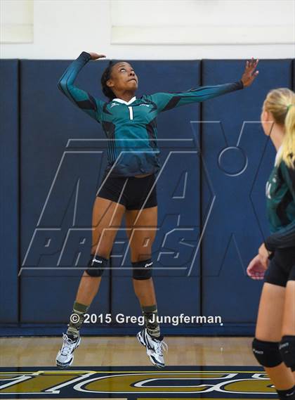 Thumbnail 3 in Windsor vs. El Cerrito photogallery.