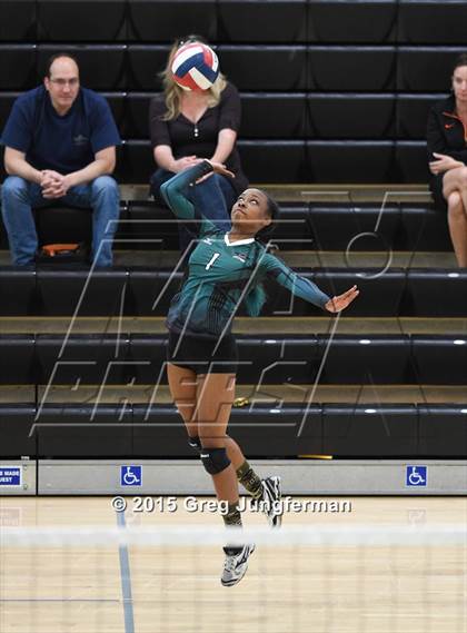 Thumbnail 3 in Windsor vs. El Cerrito photogallery.