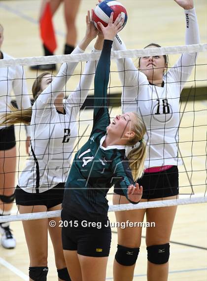 Thumbnail 2 in Windsor vs. El Cerrito photogallery.