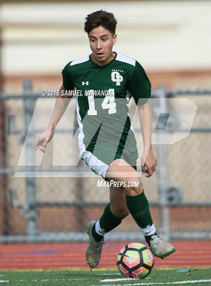 Thumbnail 1 in Canoga Park @ Crespi (Crespi Classic) photogallery.