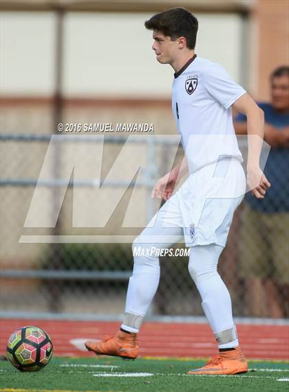 Thumbnail 1 in Canoga Park @ Crespi (Crespi Classic) photogallery.