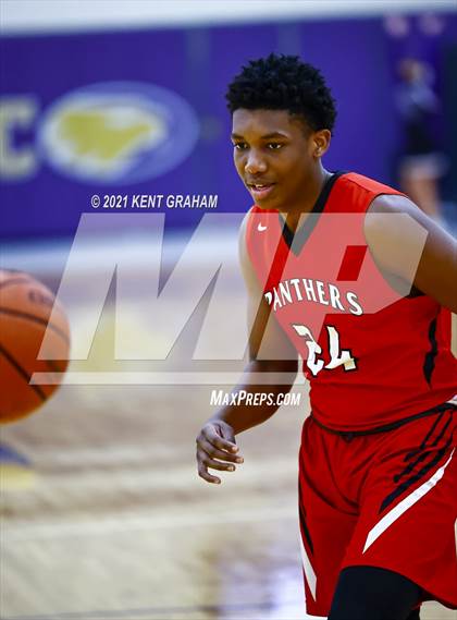 Thumbnail 2 in Park Tudor @ Guerin Catholic photogallery.