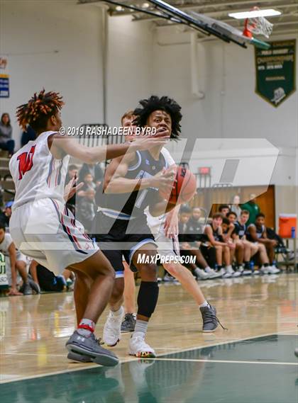 Thumbnail 2 in Liberty @ Centreville (Joe Cascio Boys & Girls Holiday Basketball Tournament) photogallery.