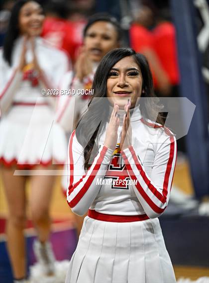 Thumbnail 3 in Fossil Ridge vs. Denver East (CHSAA 6A Final) photogallery.
