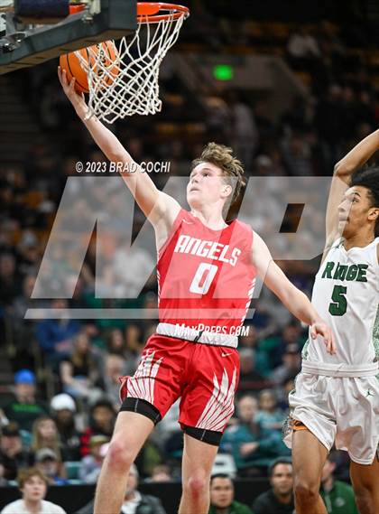 Thumbnail 1 in Fossil Ridge vs. Denver East (CHSAA 6A Final) photogallery.