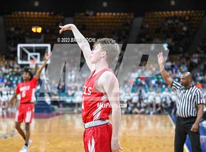 Thumbnail 3 in Fossil Ridge vs. Denver East (CHSAA 6A Final) photogallery.