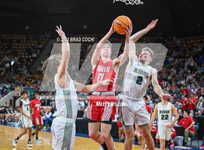 Thumbnail 3 in Fossil Ridge vs. Denver East (CHSAA 6A Final) photogallery.