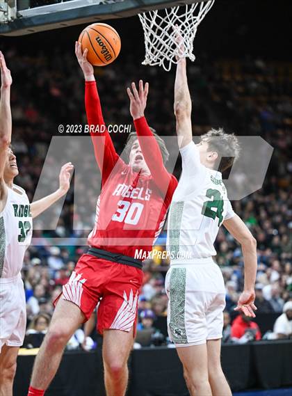 Thumbnail 3 in Fossil Ridge vs. Denver East (CHSAA 6A Final) photogallery.