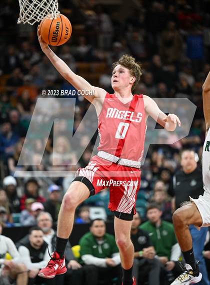 Thumbnail 3 in Fossil Ridge vs. Denver East (CHSAA 6A Final) photogallery.