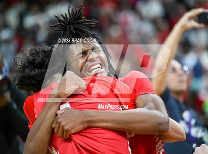 Thumbnail 2 in Fossil Ridge vs. Denver East (CHSAA 6A Final) photogallery.