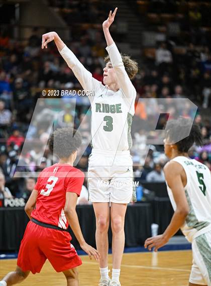 Thumbnail 1 in Fossil Ridge vs. Denver East (CHSAA 6A Final) photogallery.