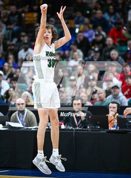 Thumbnail 1 in Fossil Ridge vs. Denver East (CHSAA 6A Final) photogallery.