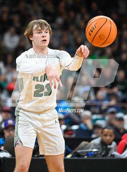 Thumbnail 2 in Fossil Ridge vs. Denver East (CHSAA 6A Final) photogallery.