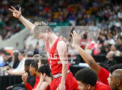 Thumbnail 2 in Fossil Ridge vs. Denver East (CHSAA 6A Final) photogallery.