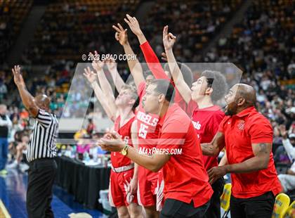 Thumbnail 1 in Fossil Ridge vs. Denver East (CHSAA 6A Final) photogallery.