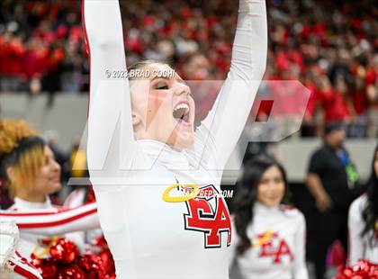 Thumbnail 1 in Fossil Ridge vs. Denver East (CHSAA 6A Final) photogallery.