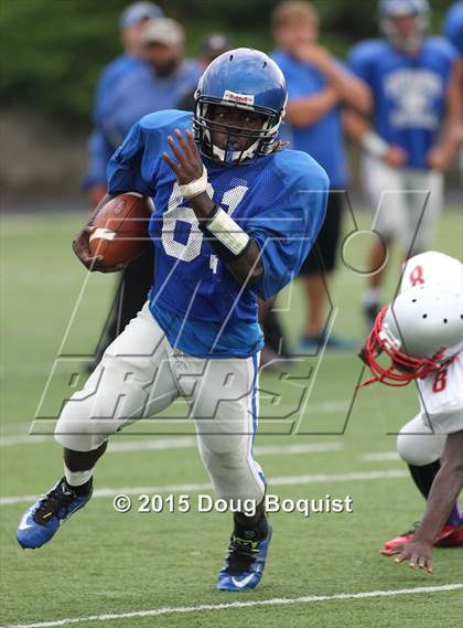 Thumbnail 1 in Lima Senior vs. Defiance (Scrimmage) photogallery.