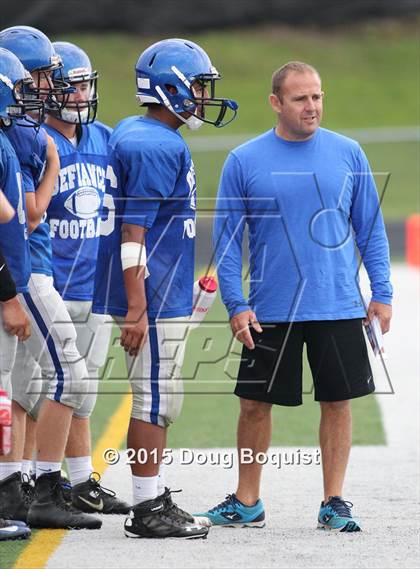 Thumbnail 2 in Lima Senior vs. Defiance (Scrimmage) photogallery.