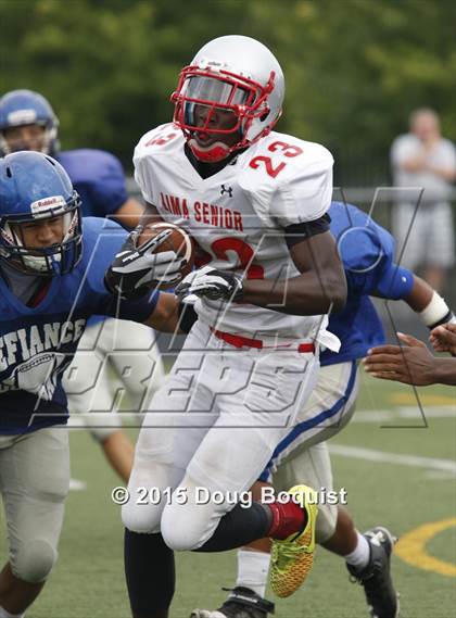 Thumbnail 2 in Lima Senior vs. Defiance (Scrimmage) photogallery.